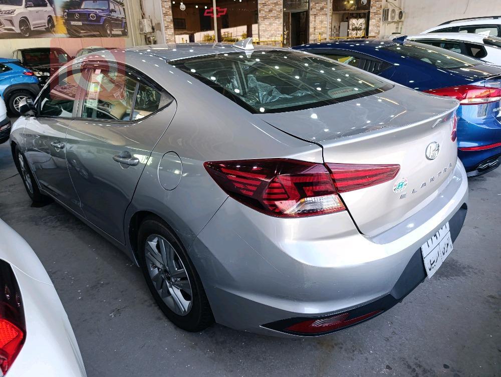 هیوندای ئەلەنترا